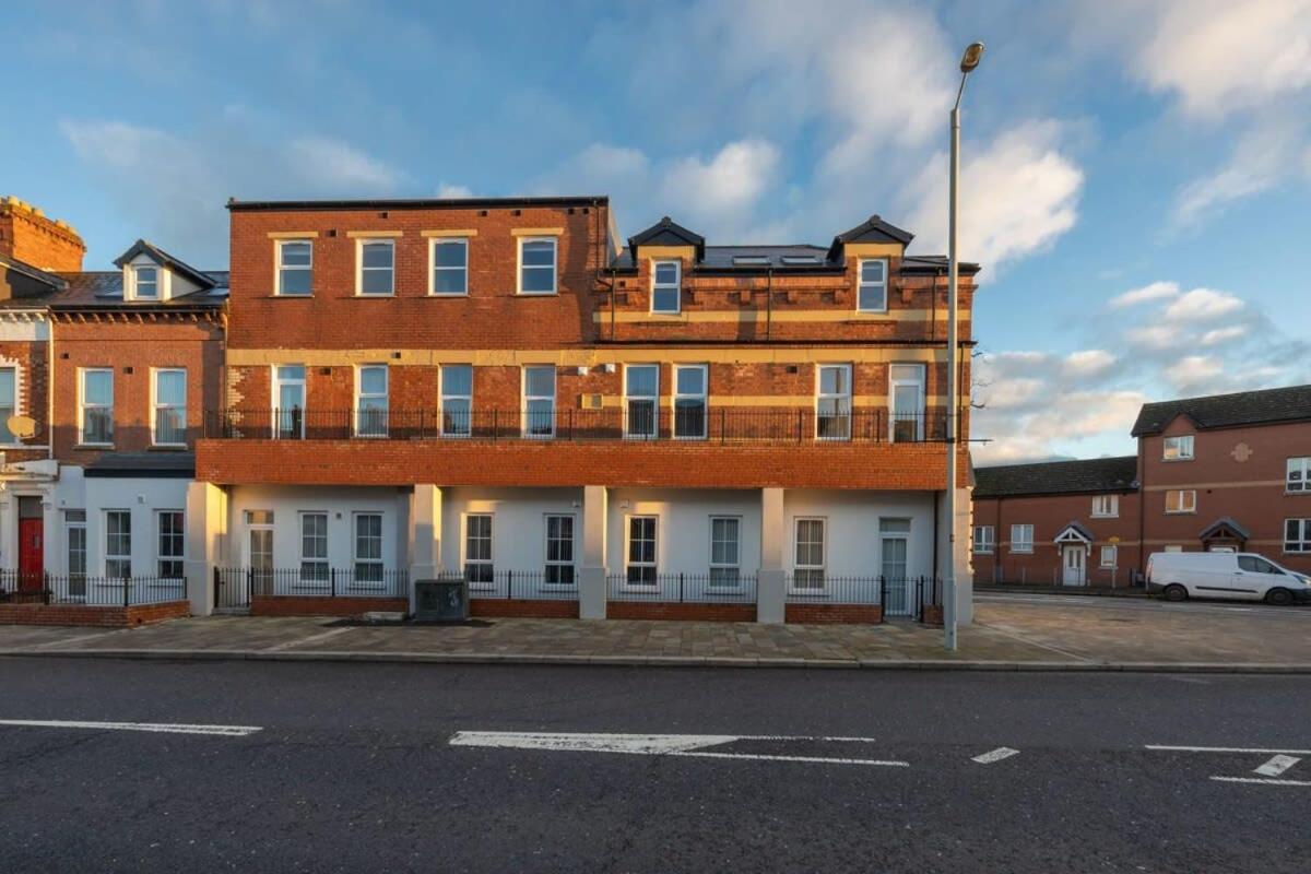 Contemporary 2 Bed Apartment -Belfast East Village Extérieur photo